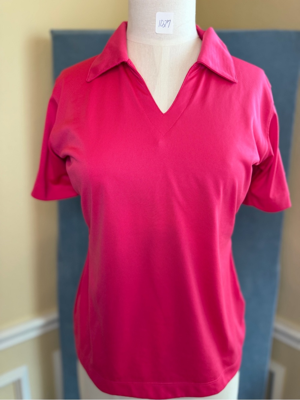 Nike Women's Golf Pink V-Neck Polo Top Size S